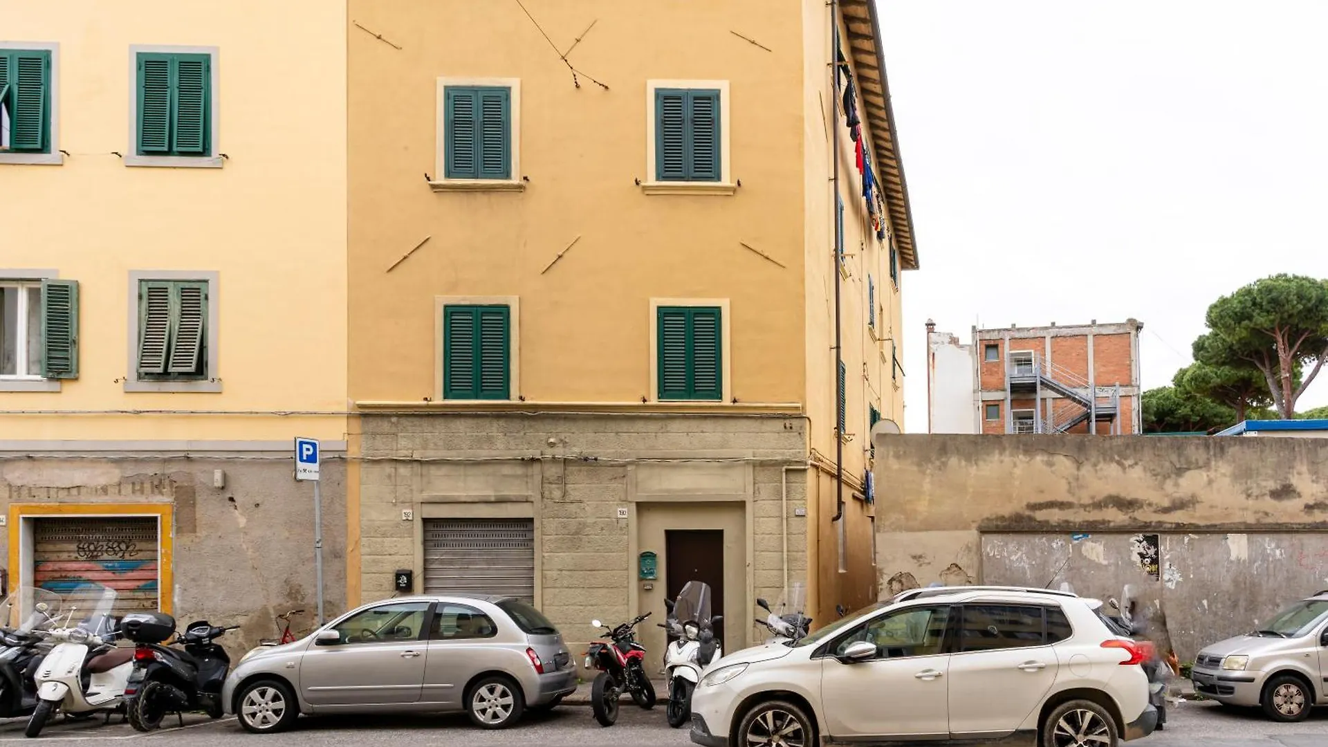 Modern Apartment Near Livorno Station!