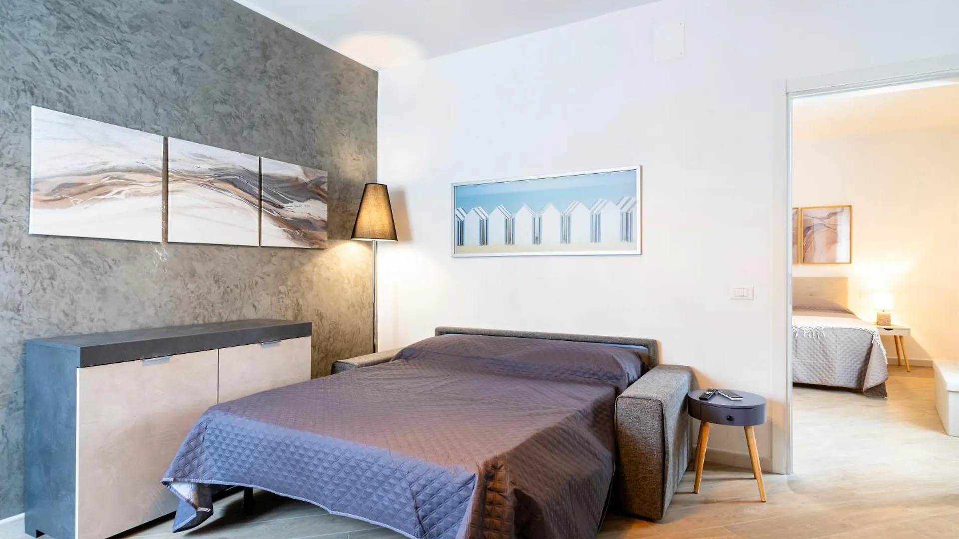 Modern Apartment Near Livorno Station! 0*,