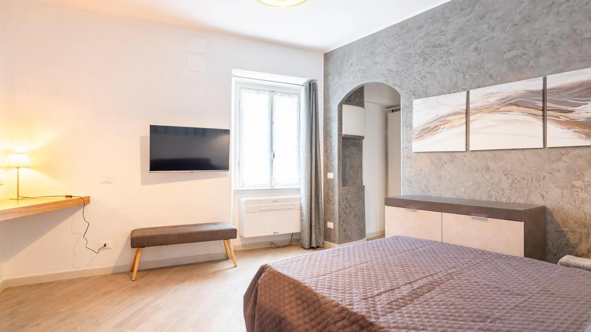 Modern Apartment Near Livorno Station!