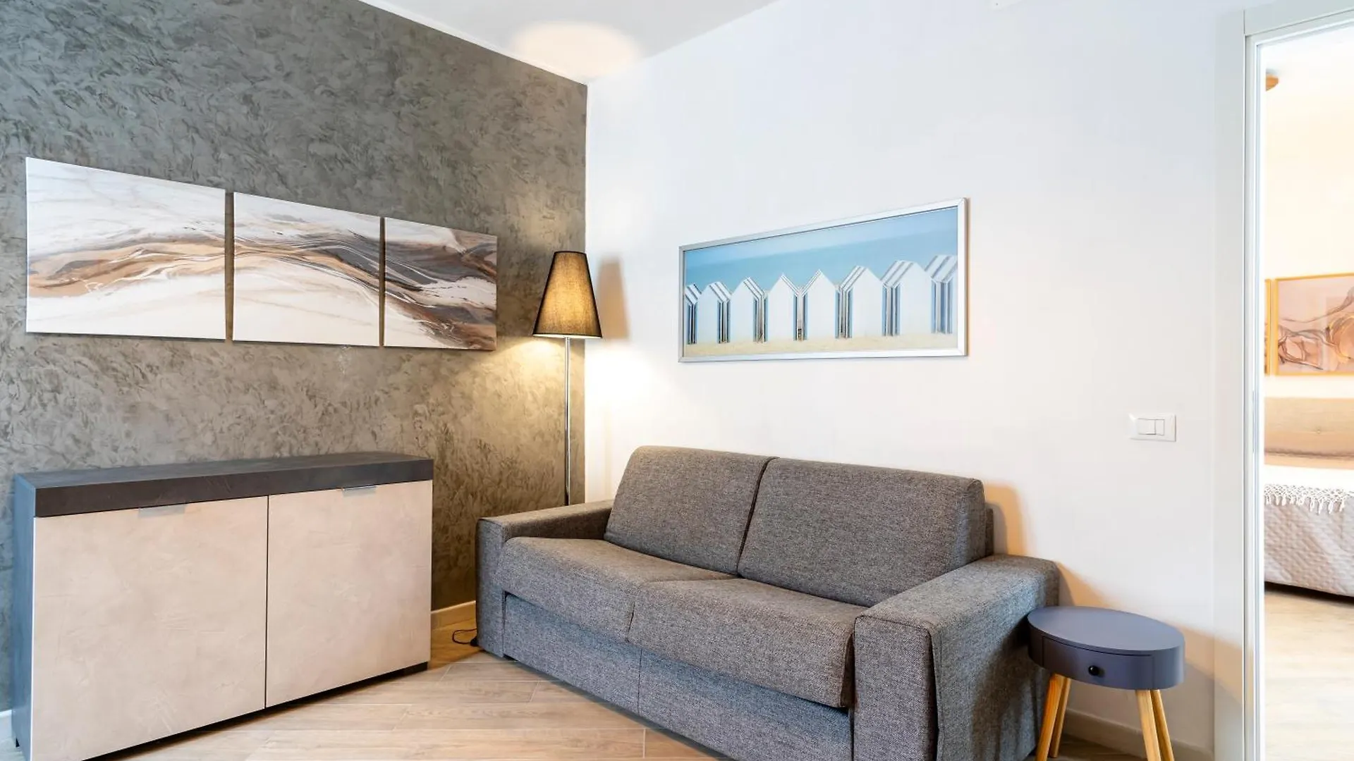 Modern Apartment Near Livorno Station!
