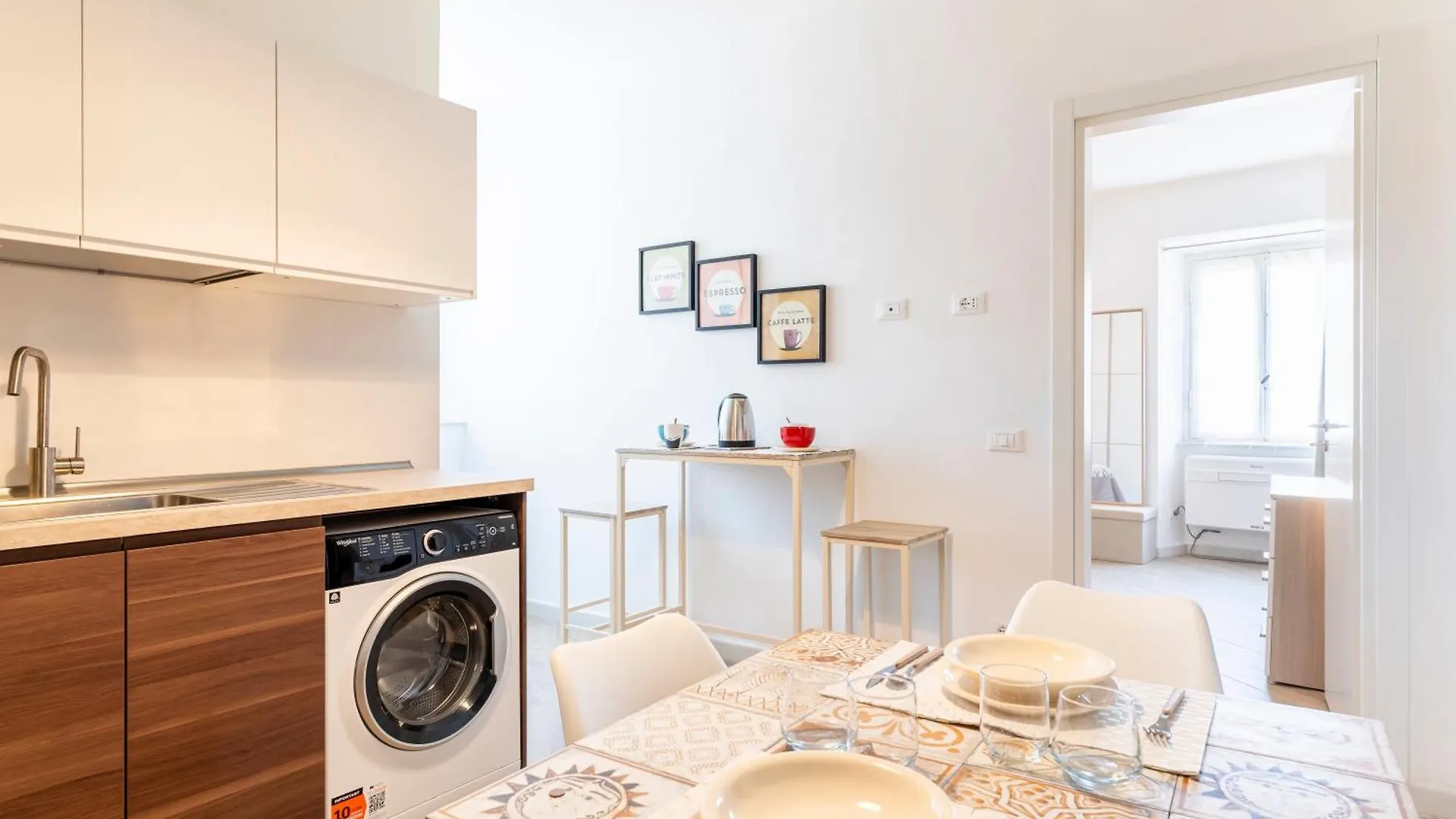 Modern Apartment Near Livorno Station! Italy